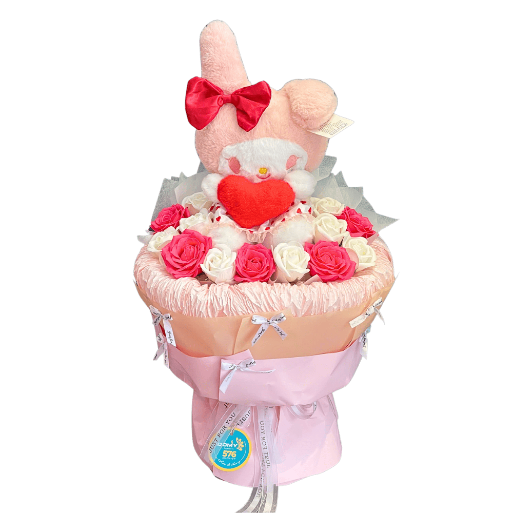 BÓ HOA GẤU BÔNG KUROMI HỒNG NHẠT MIX HOA HỒNG SÁP